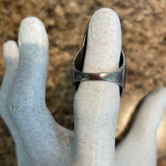 Intricate‎ Silver tone women Statement Ring size 6 - Picture 3 of 7
